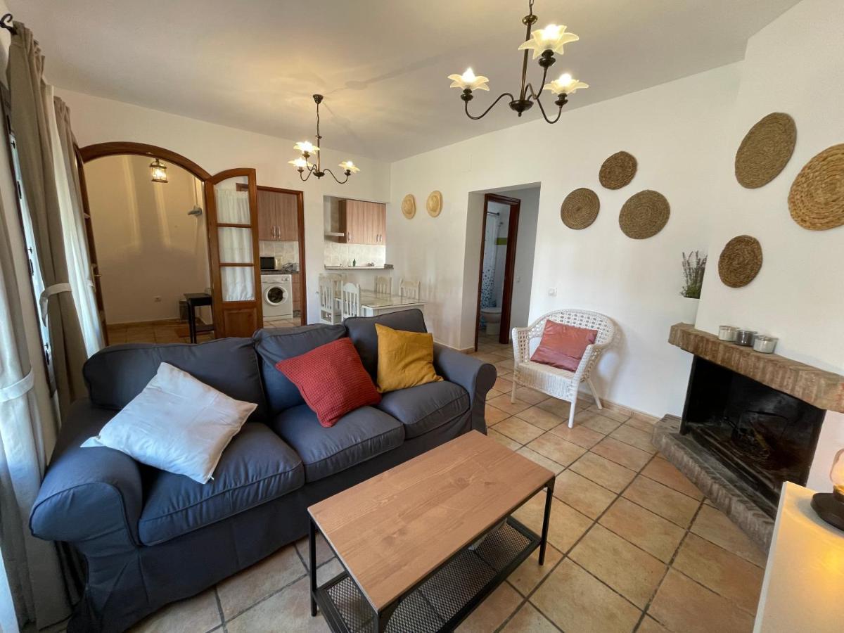 Agradable Casa Rural Con Chimenea En Interior Игера-де-ла-Сьерра Экстерьер фото